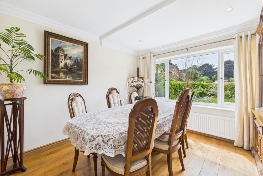 CAM03162G0-PR0301-STILL026