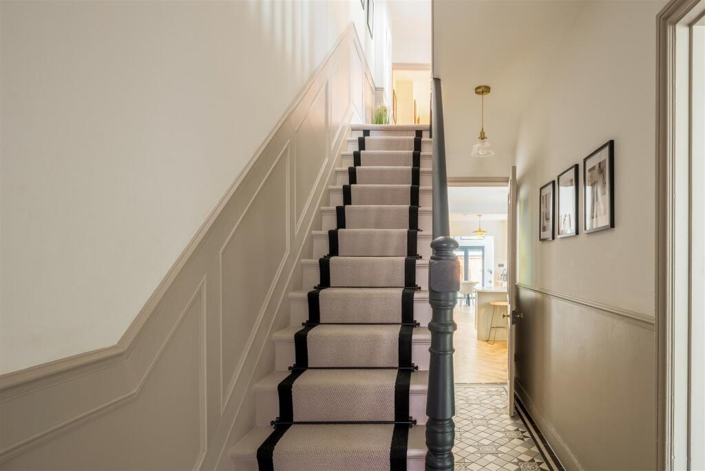 9 Highfield Road -14.jpg
