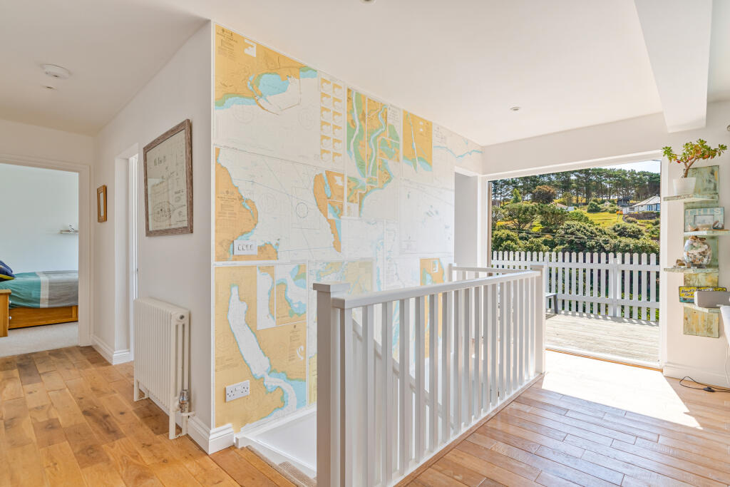 A53 - 6 Furzehill Road Heybrook Bay - 250718