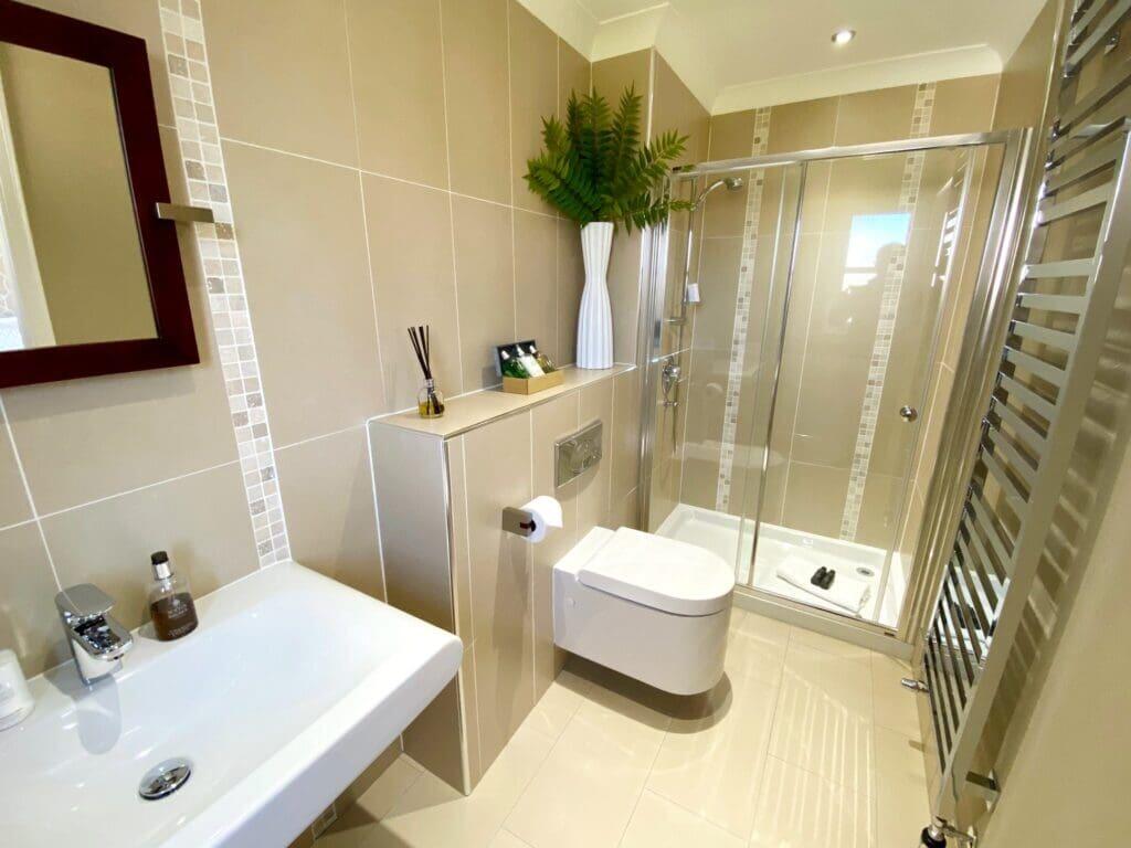 BED 2 EN-SUITE