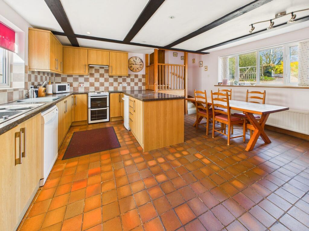 Kitchen/Breakfast Room