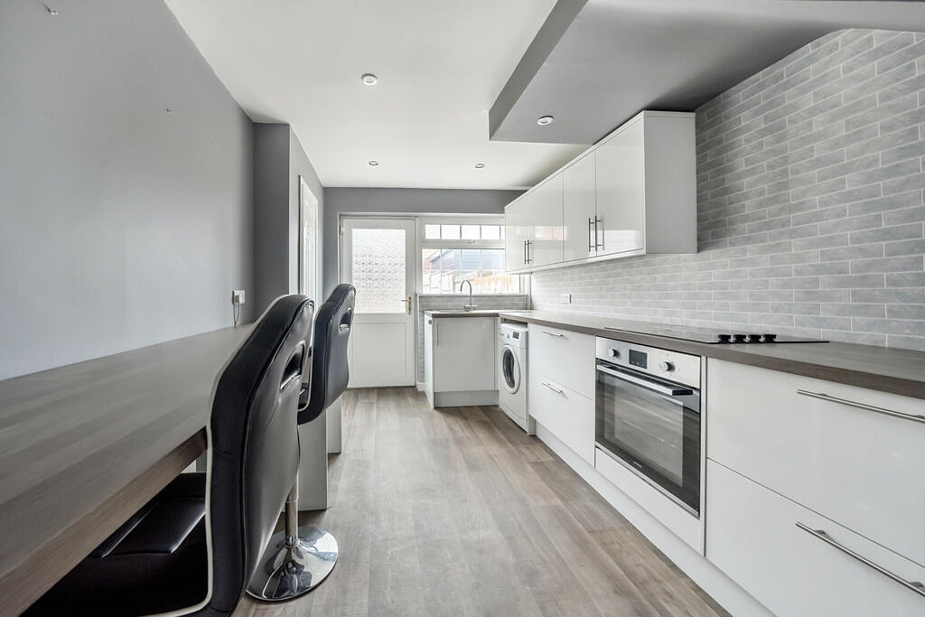 Kitchen/Breakfast...