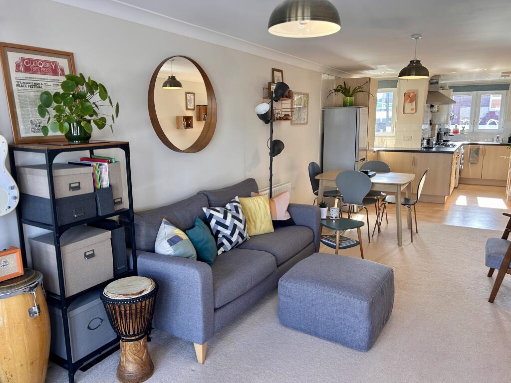 4. Livingroom C.jpeg