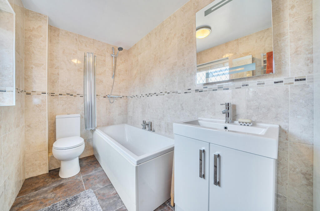 131125818685313013064a