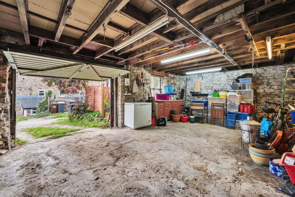 Saxton Mee Victoria Cottage 004.jpg