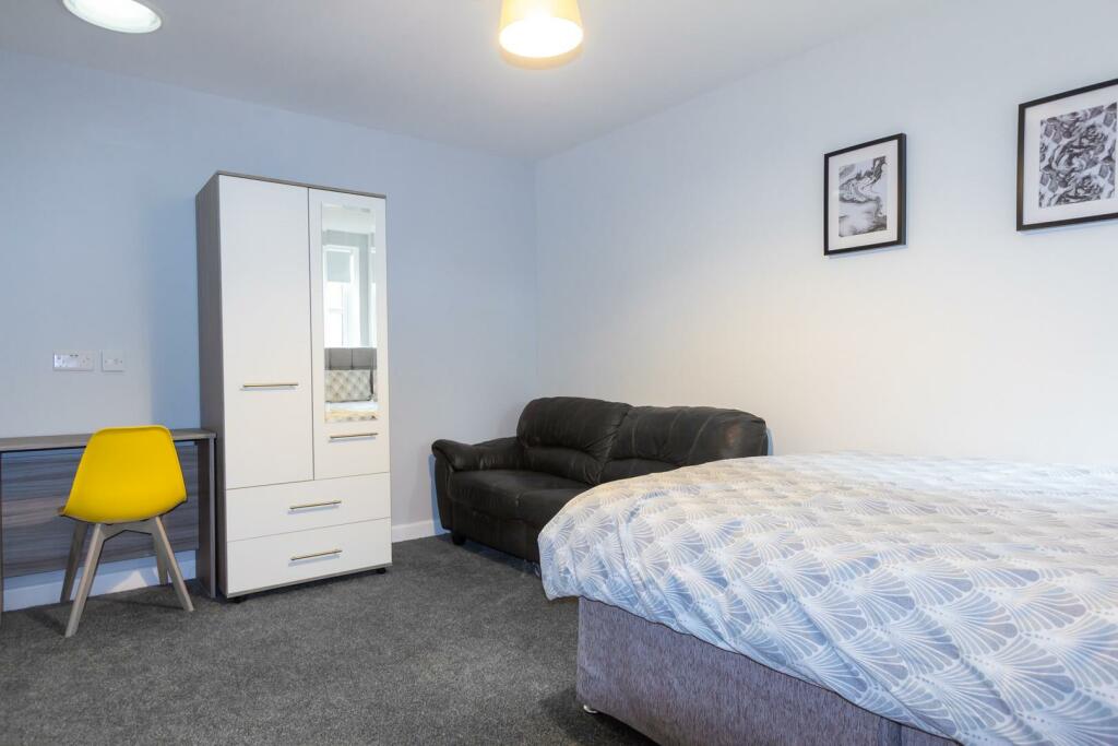 liberal-house-web-pod-02-bed-2.jpg