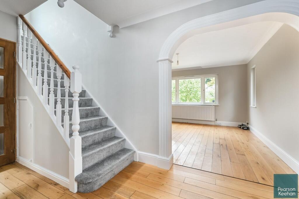 31-woodland-drive-bn3 (4)  .jpg