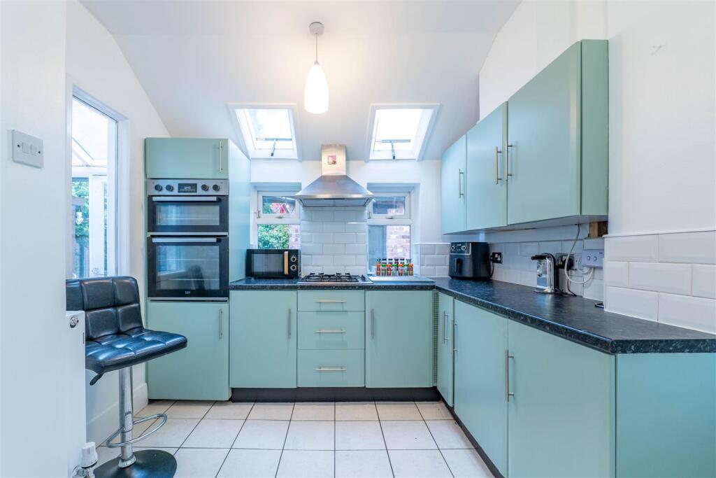 Kitchen/Breakfast Room