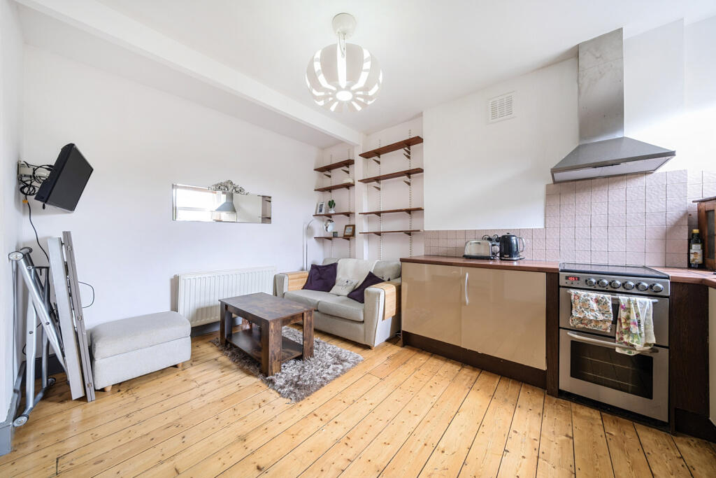 Kitchen/Reception
