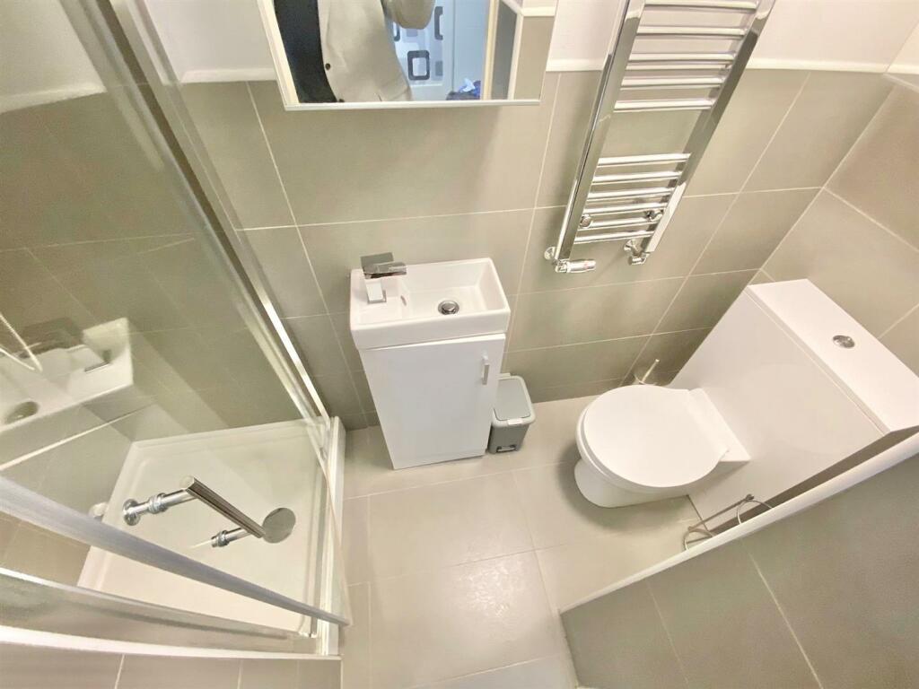 En Suite Shower Room