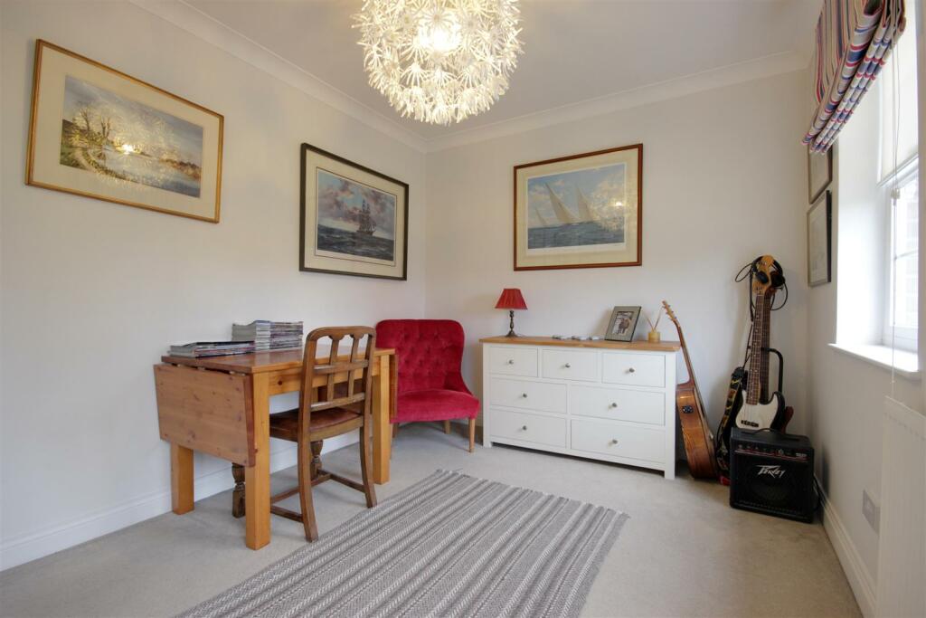 BEDROOM 3