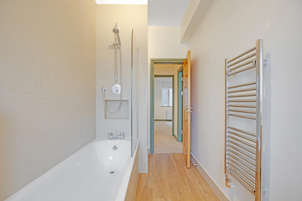 Westminister Bridge Road (PP475), Waterloo. SE1