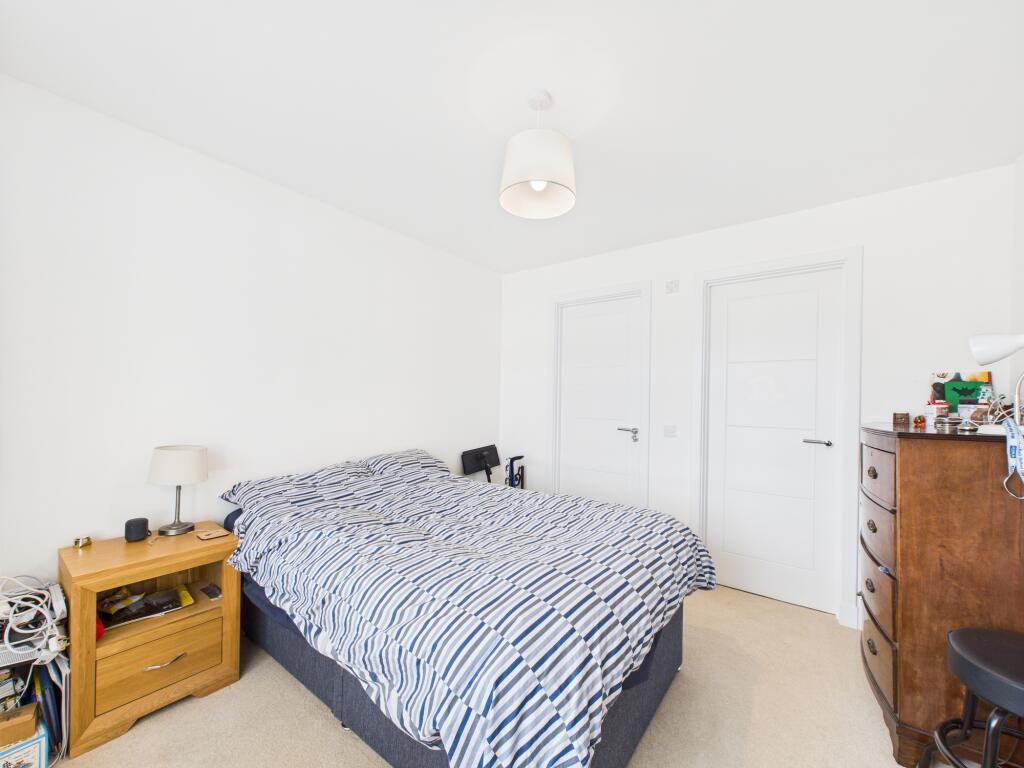 CAM03185G0-PR0104-STILL020