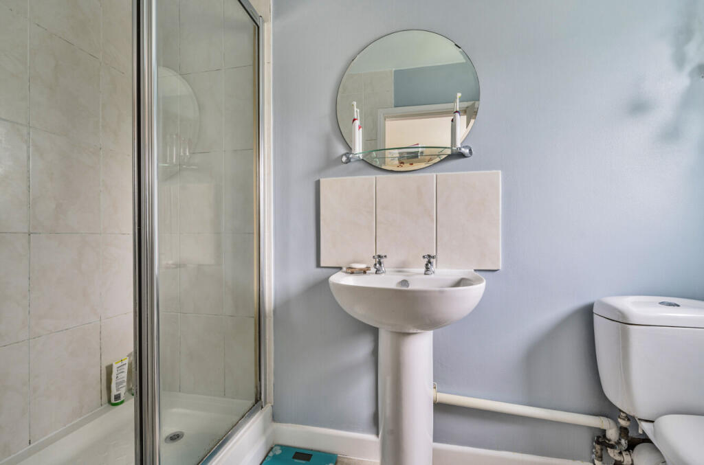 1290011-20-6825b3...