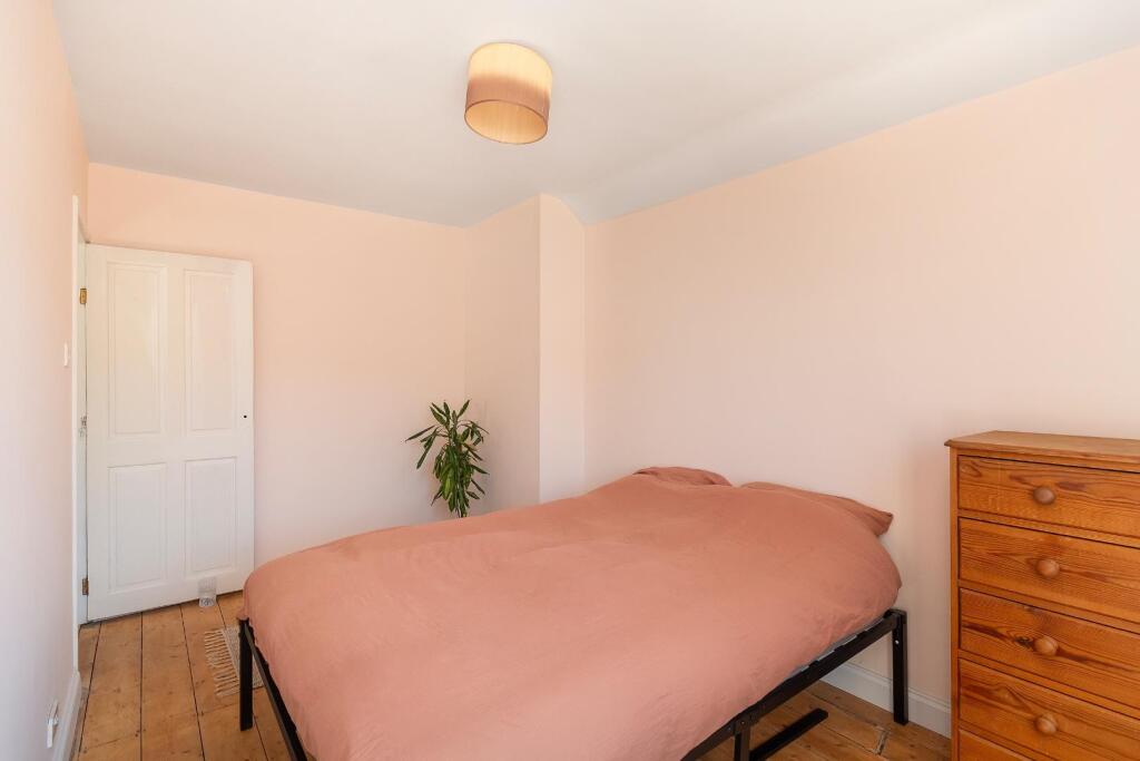 6M5RBR - Bedroom H.jpg