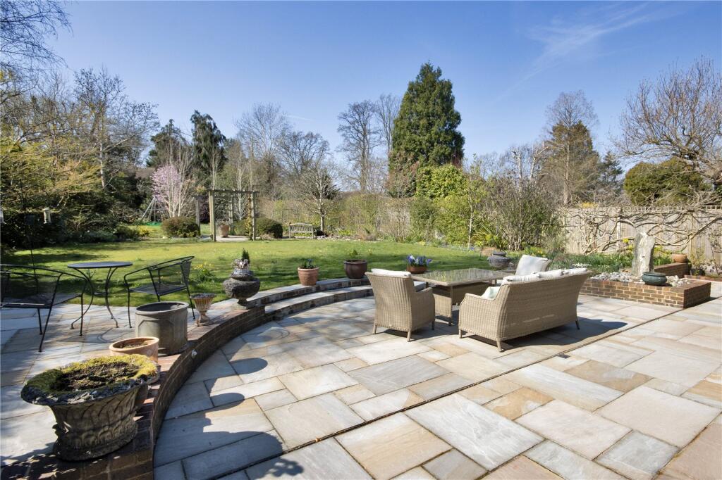 Terrace &amp; Garden