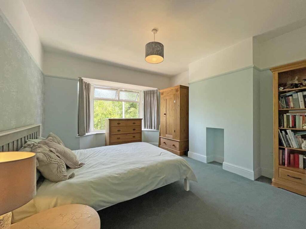 Central Park Avenue 11 Bed 1...jpg