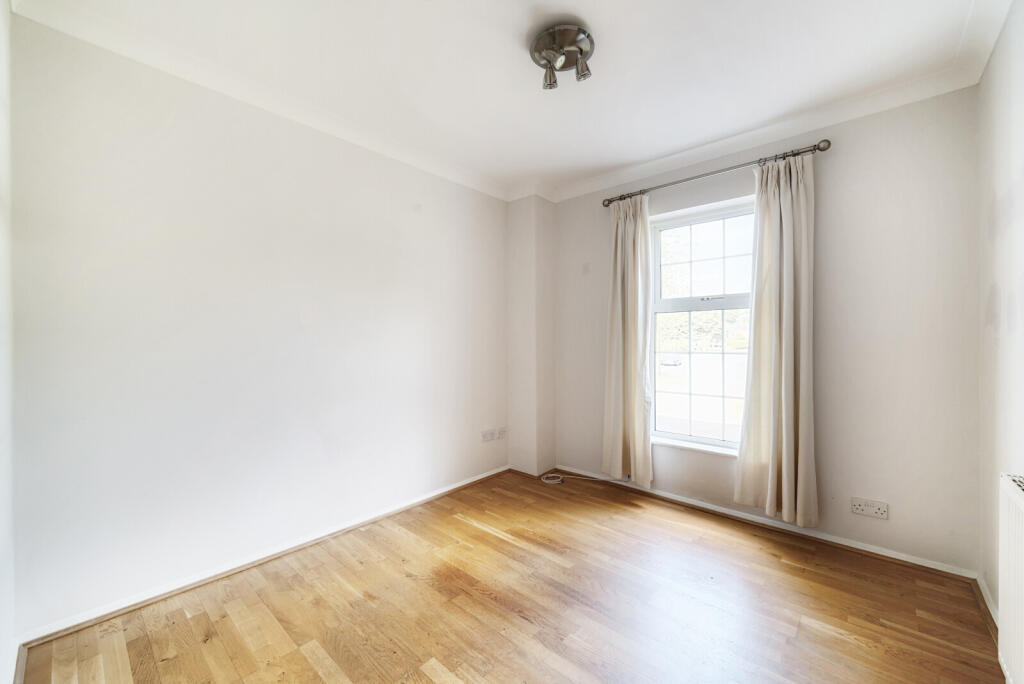 28-681c8bf569270-...