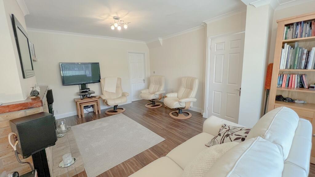 6th Photo of Lounge