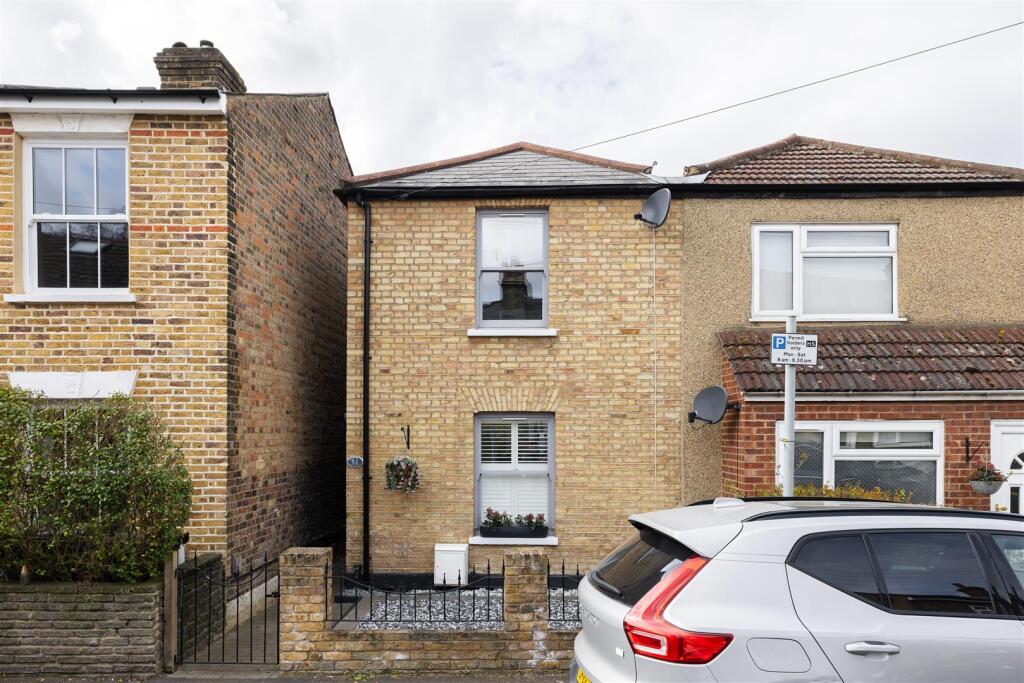 Byron Road E17