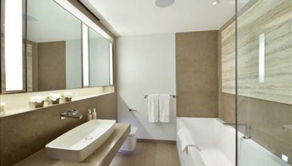 ss_p5798_63690665...