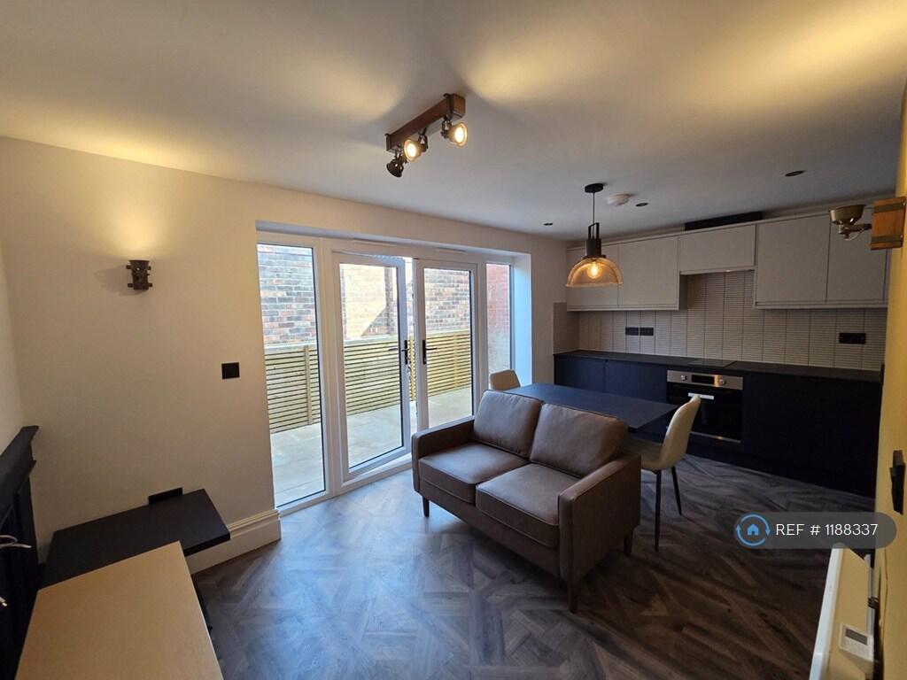 Flat 1 Living Room / Kitchen