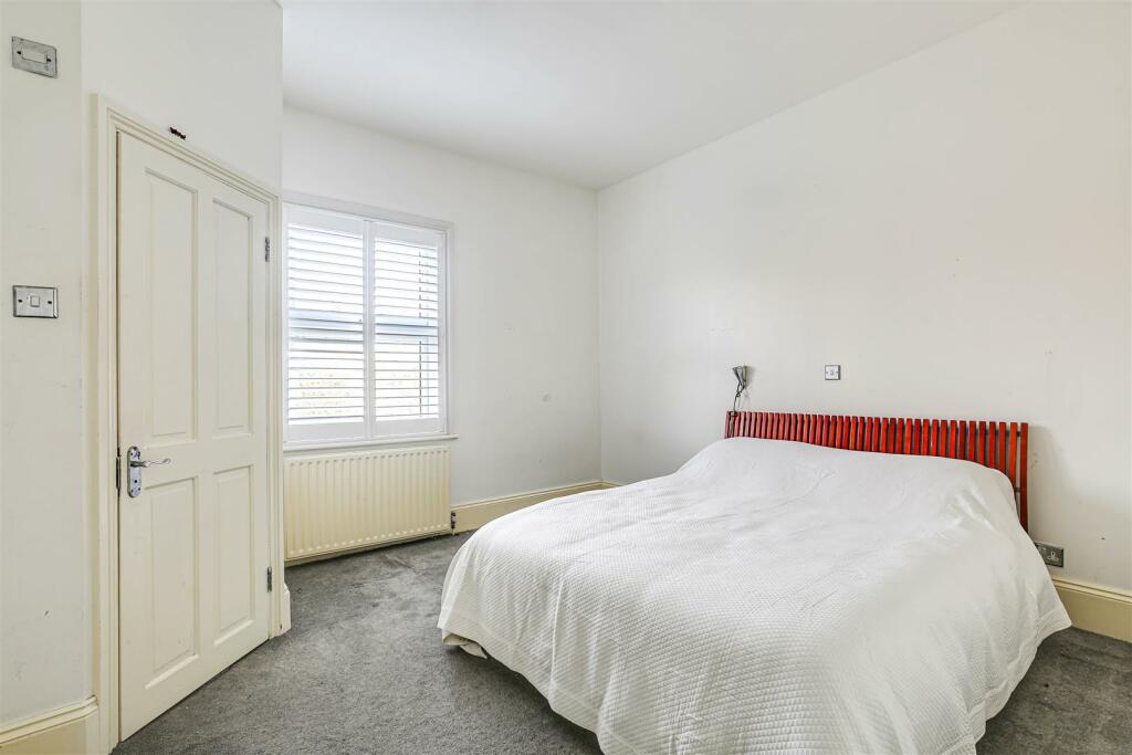 8 Bedroom 1.jpg