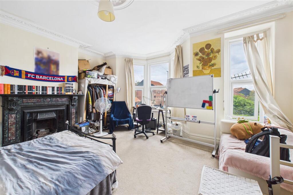 9 Christina Terrace, Hotwells, Bristol BS8 4QB | P