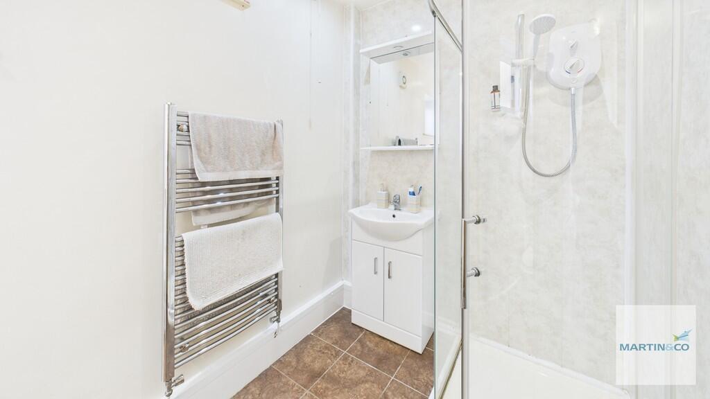 CAM03663G0-PR0215...