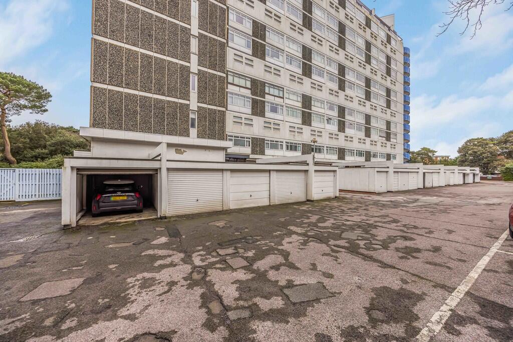 102 Admirals Walk...