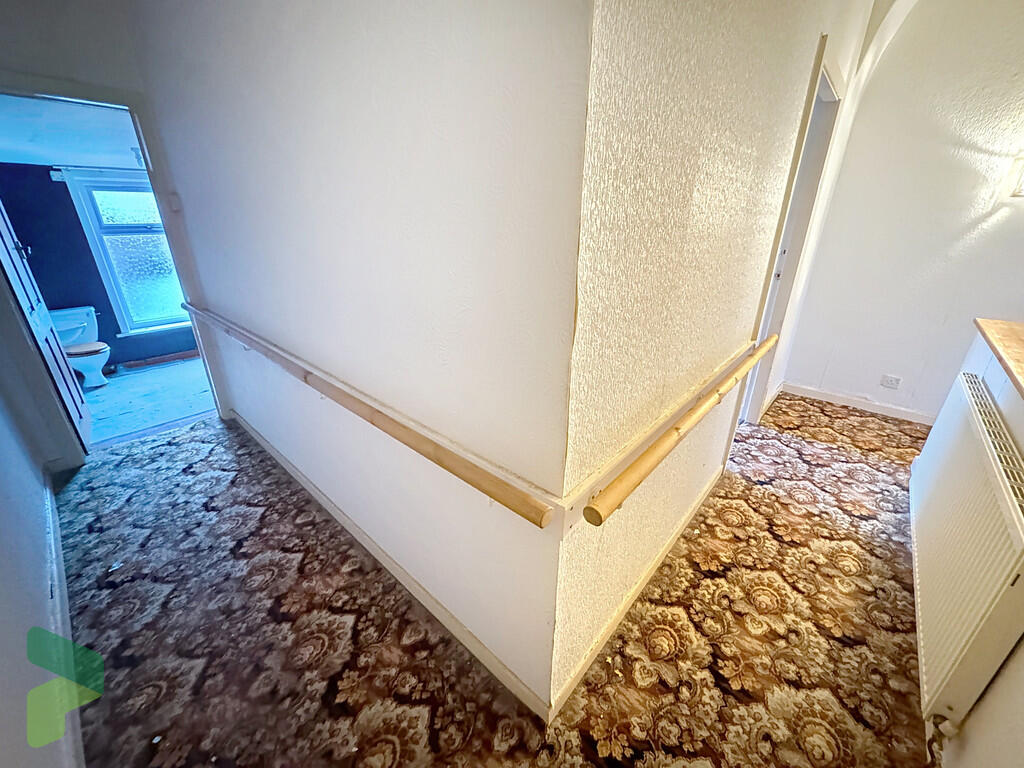 1st flr landing c...