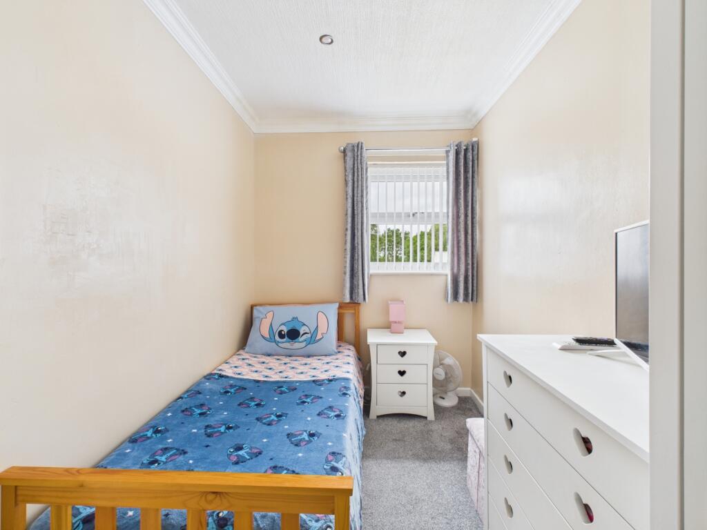 CAM03729G0-PR0077-STILL014