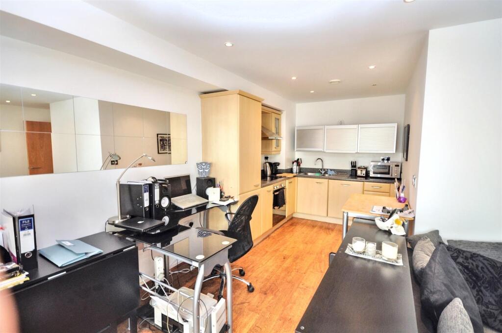 Marketing Pics 005.jpeg