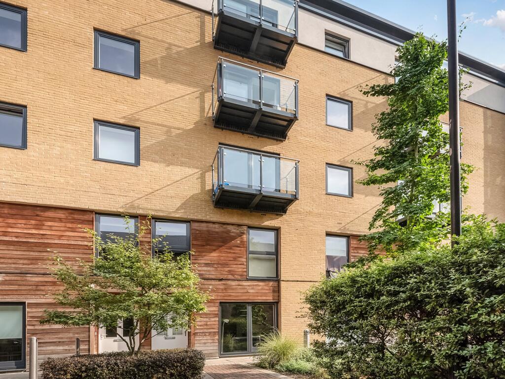 Forge Square E14