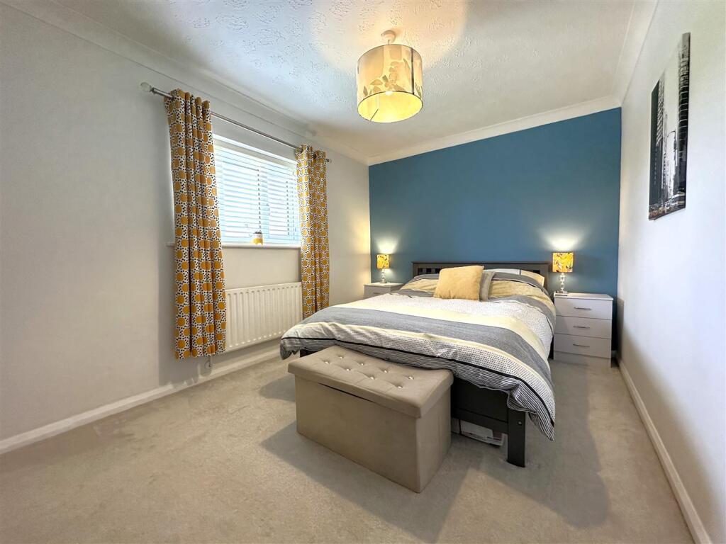 Master Bedroom 11.