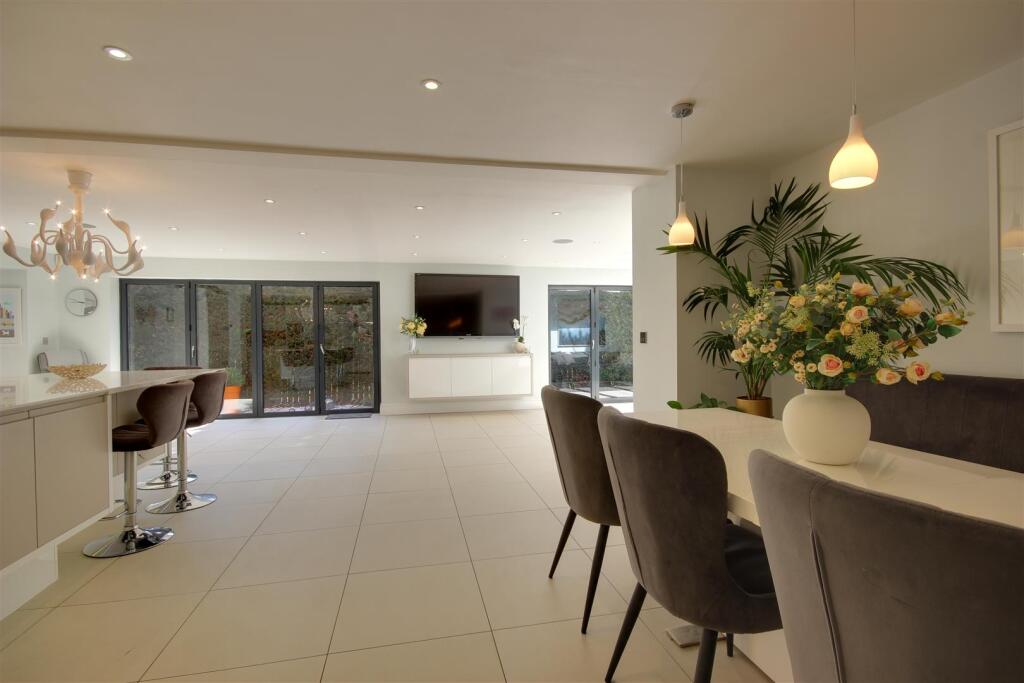 Open Plan Living Kitchen