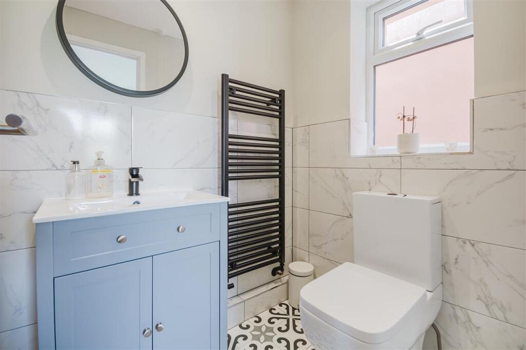 En Suite Shower Room