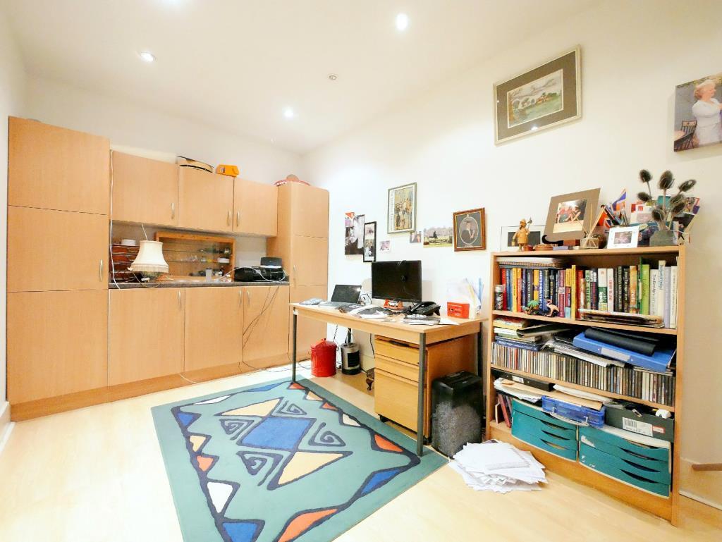Study / home office