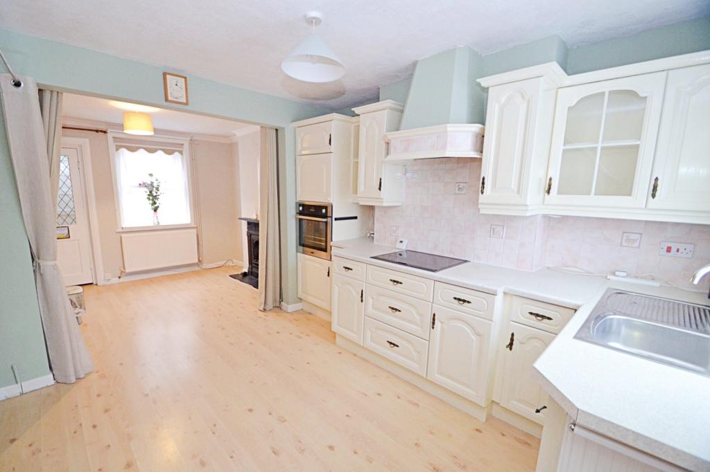 Kitchen & Lounge