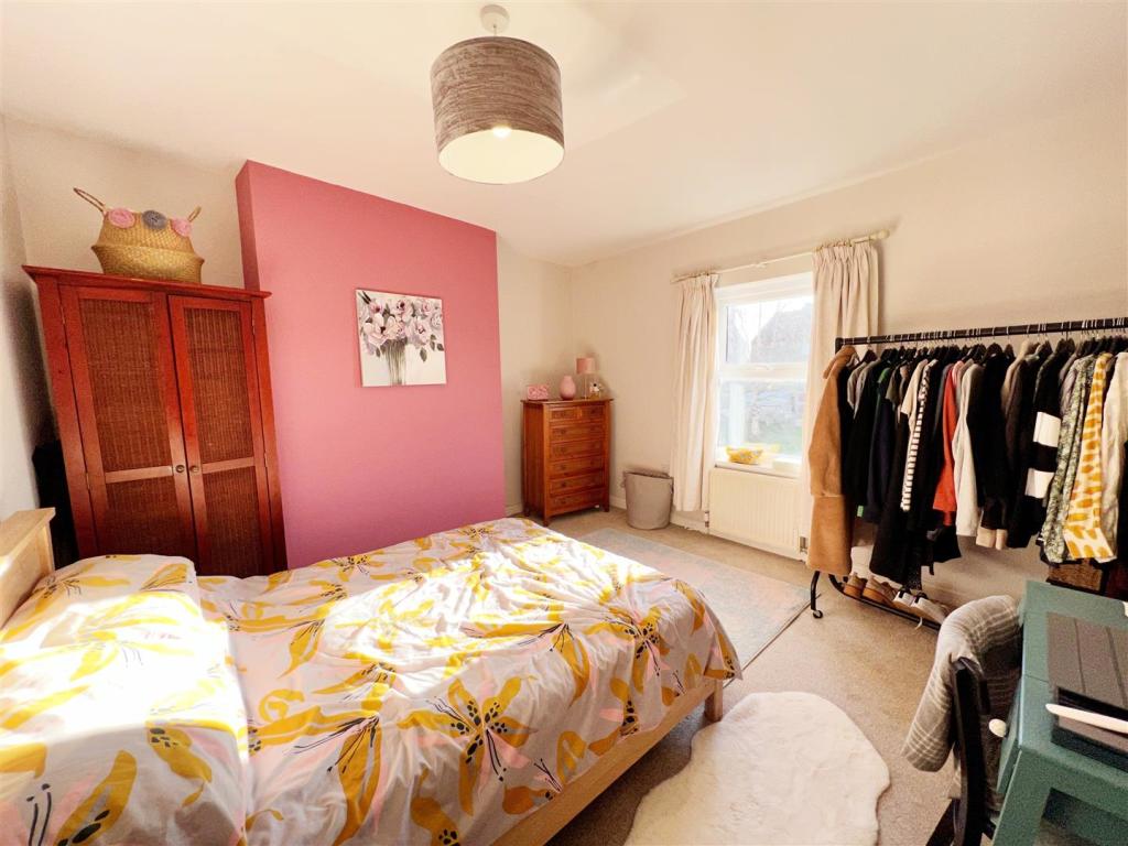 Master Bedroom 1.jpg
