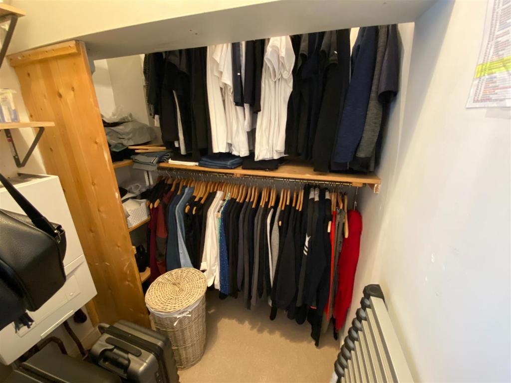 Walk In Wardrobe.jpg