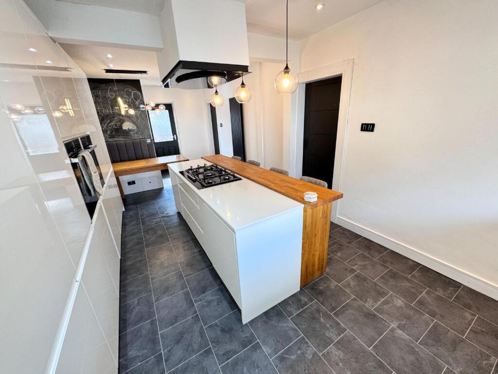 KITCHEN/DINER/BREAKFAST ROOM