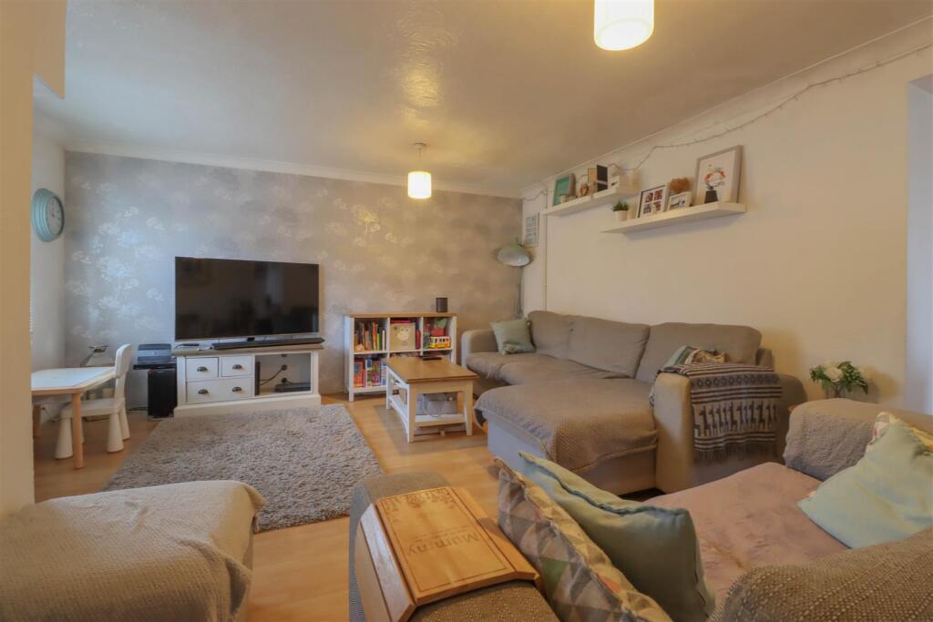 19HeybridgeDriveEXT-3.jpg