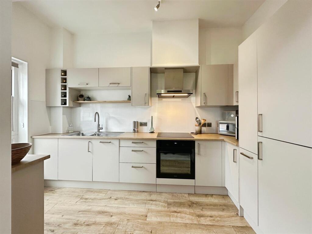 4460234f--4984-8321-744DF149D01C-20060-000005DE926