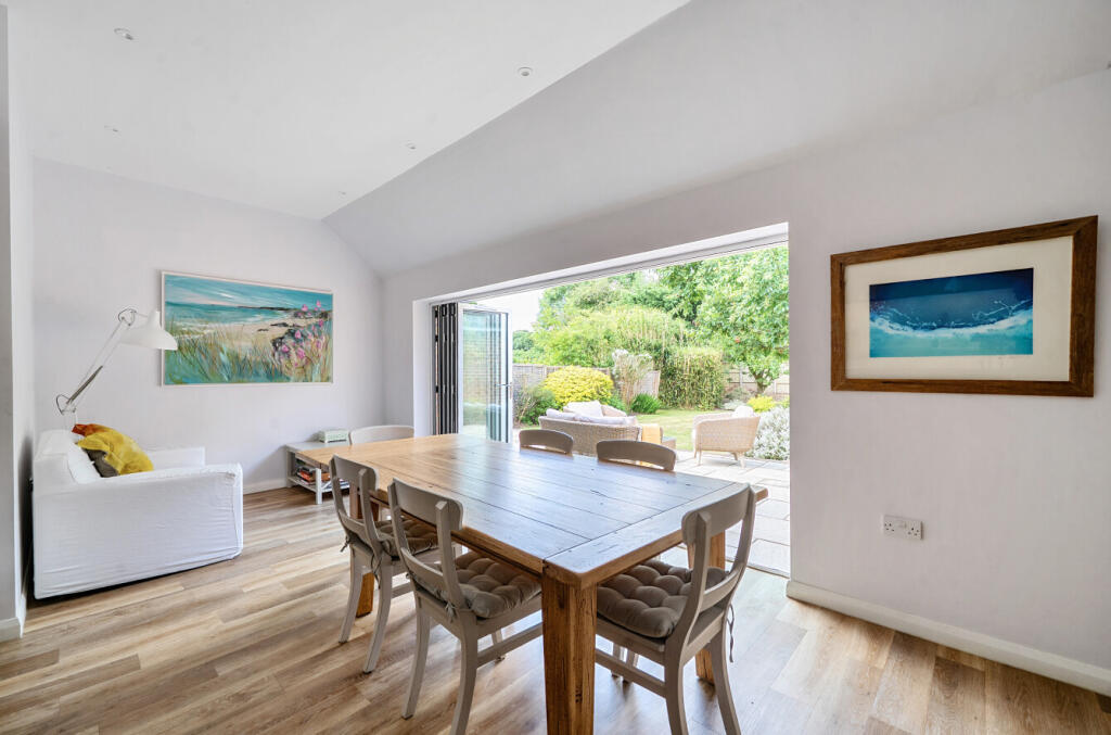 1301440-20-683d7e...