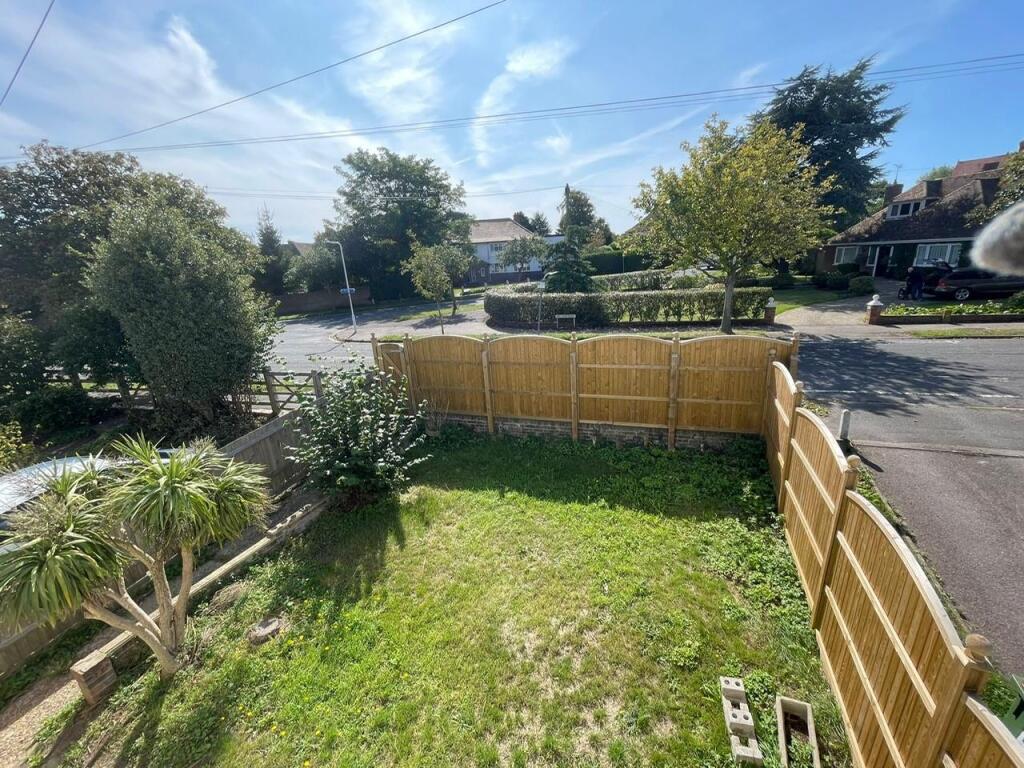 Front garden.jpg