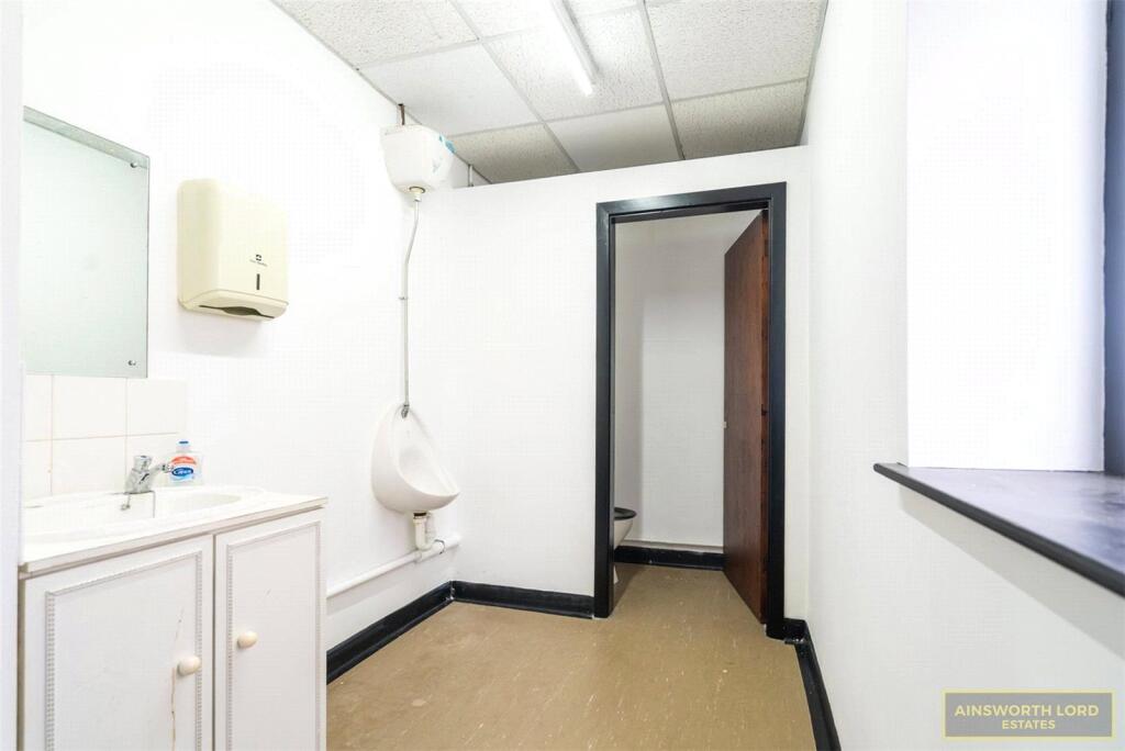 Male Toilets