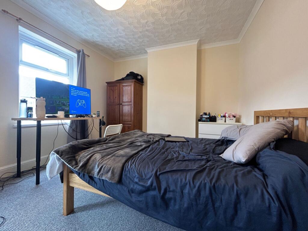 2e2101ee-0add-4239-8d76-8fe7db07948d