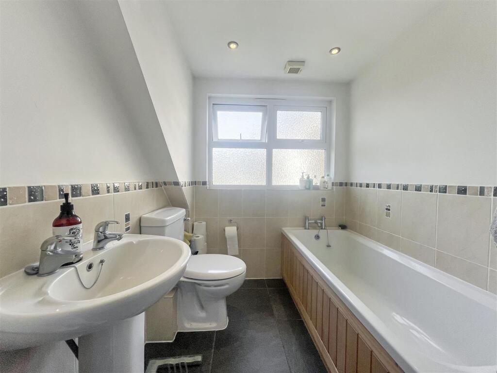 Photo 12-04-2024, 15 17 03.jpg