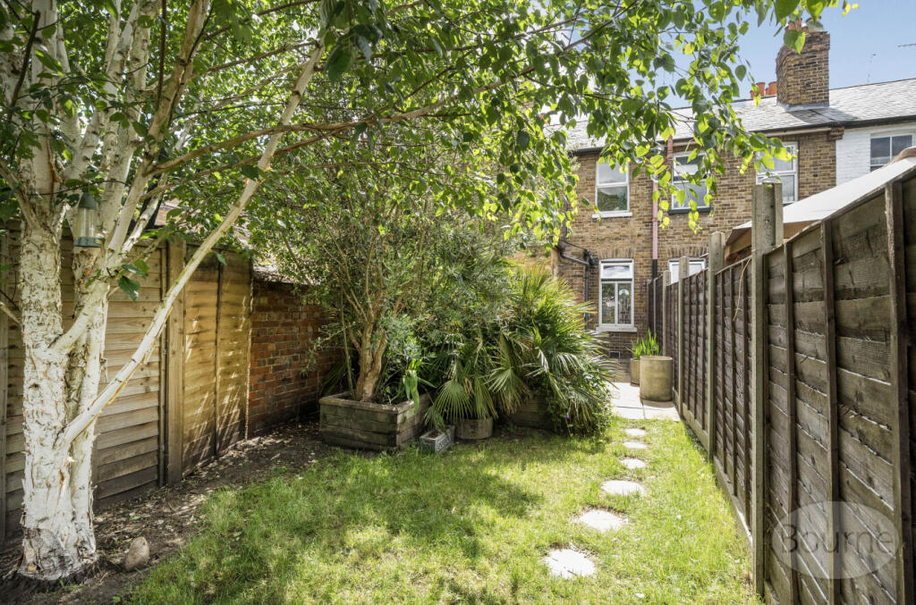 8566d2f8-e432-45a...